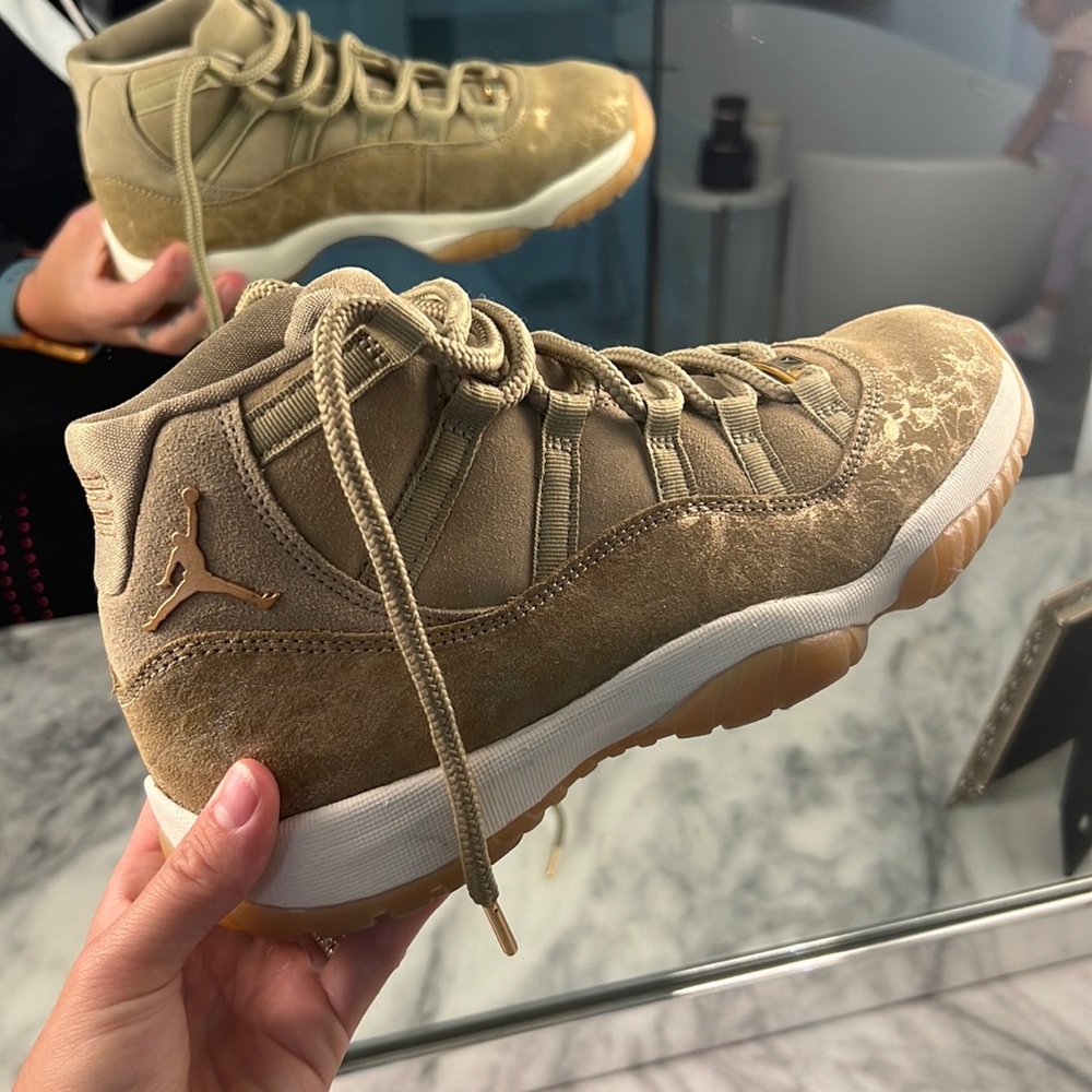 Jordan Womens 11 Retro “Olive Lux”